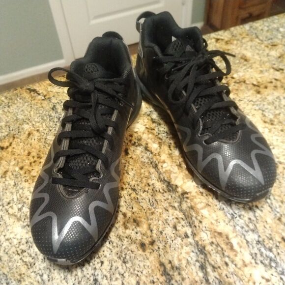 Adidas Freak Spark MD J GZ6889 Football Cleats Boy’s Size 6 - Picture 2 of 12